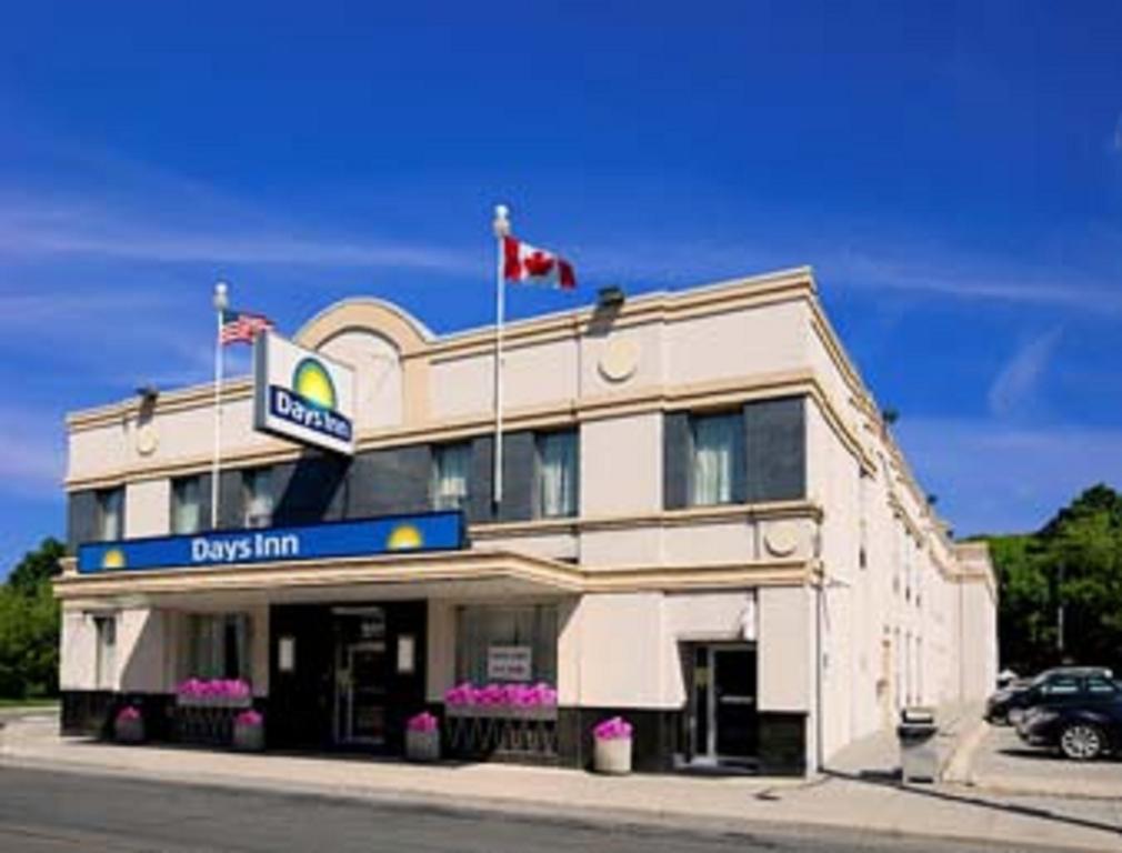 Days Inn By Wyndham Toronto East Beaches Zewnętrze zdjęcie